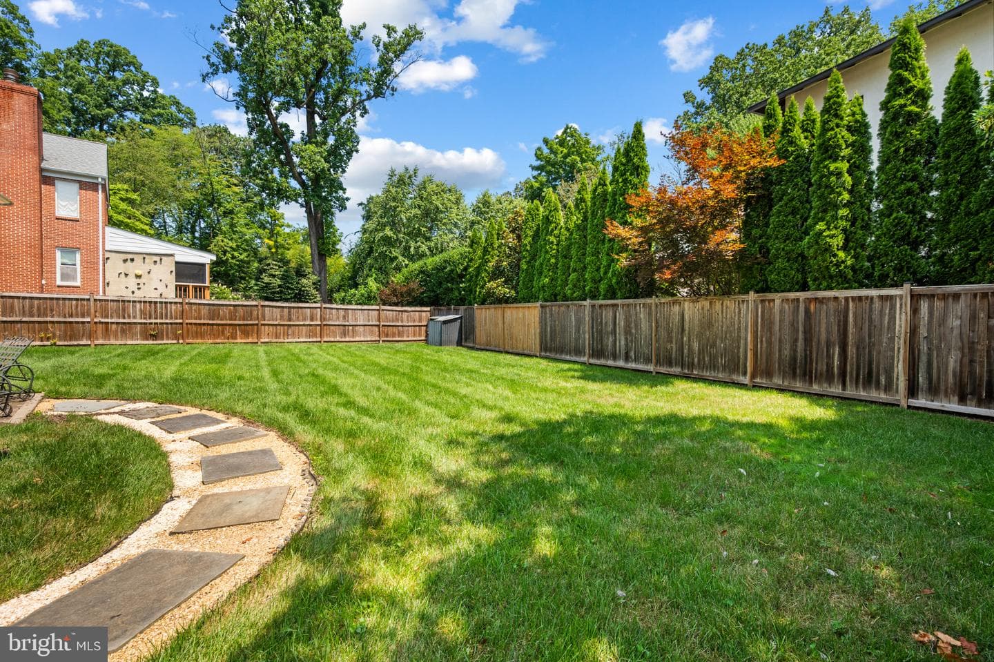 5613 Bradley Boulevard photo 40