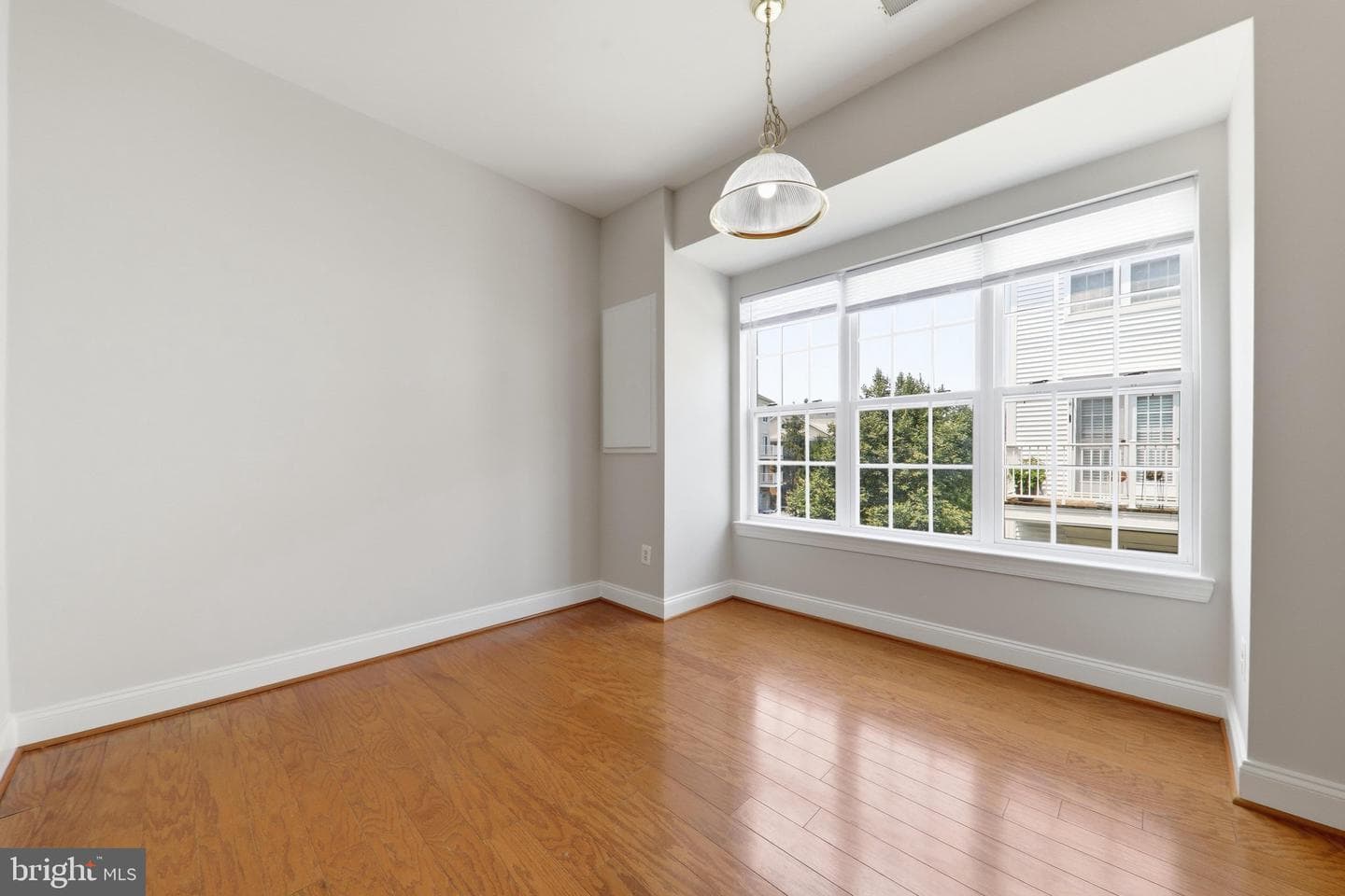 152 Mill Green Avenue #200 photo 21