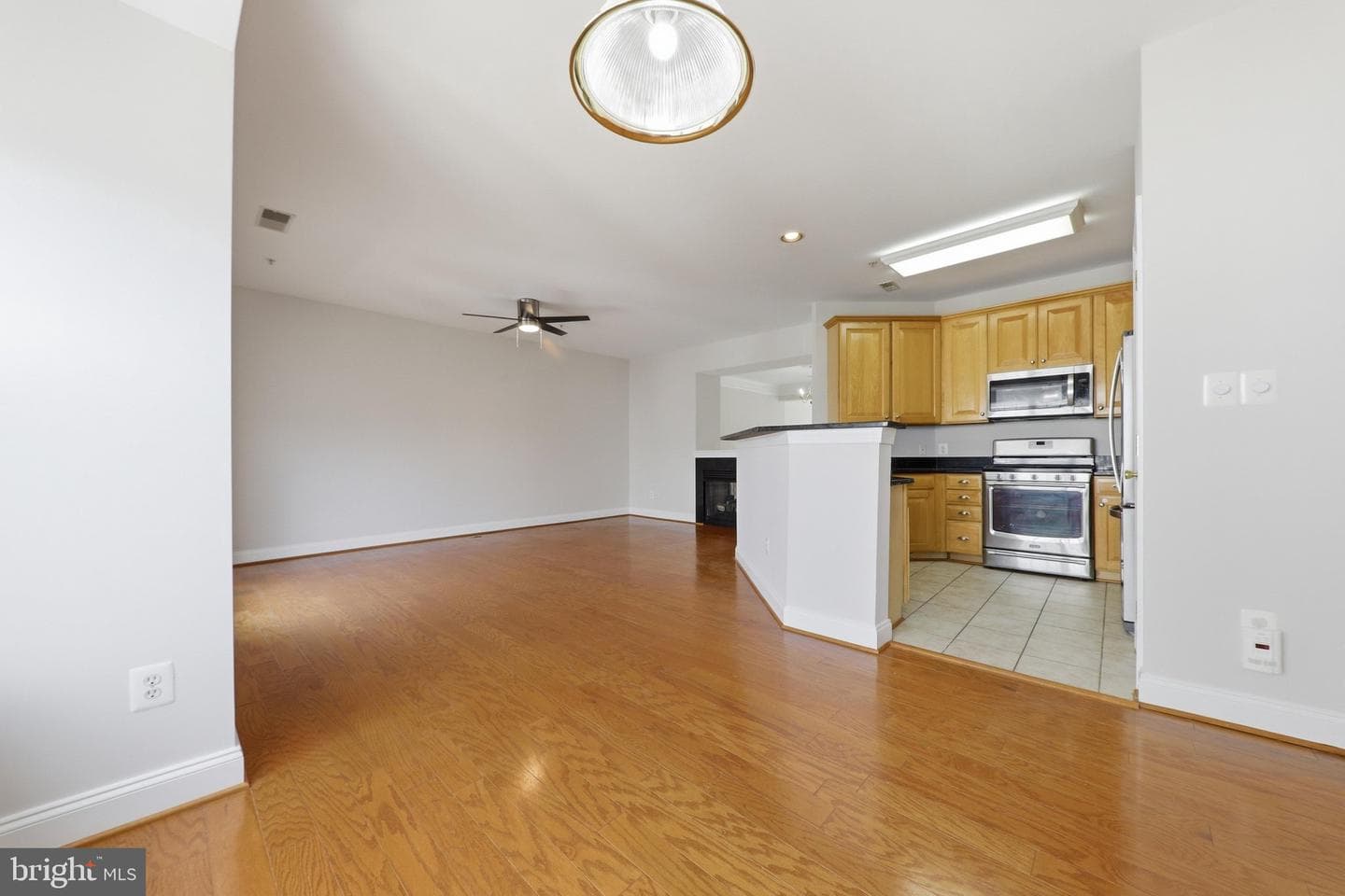 152 Mill Green Avenue #200 photo 23