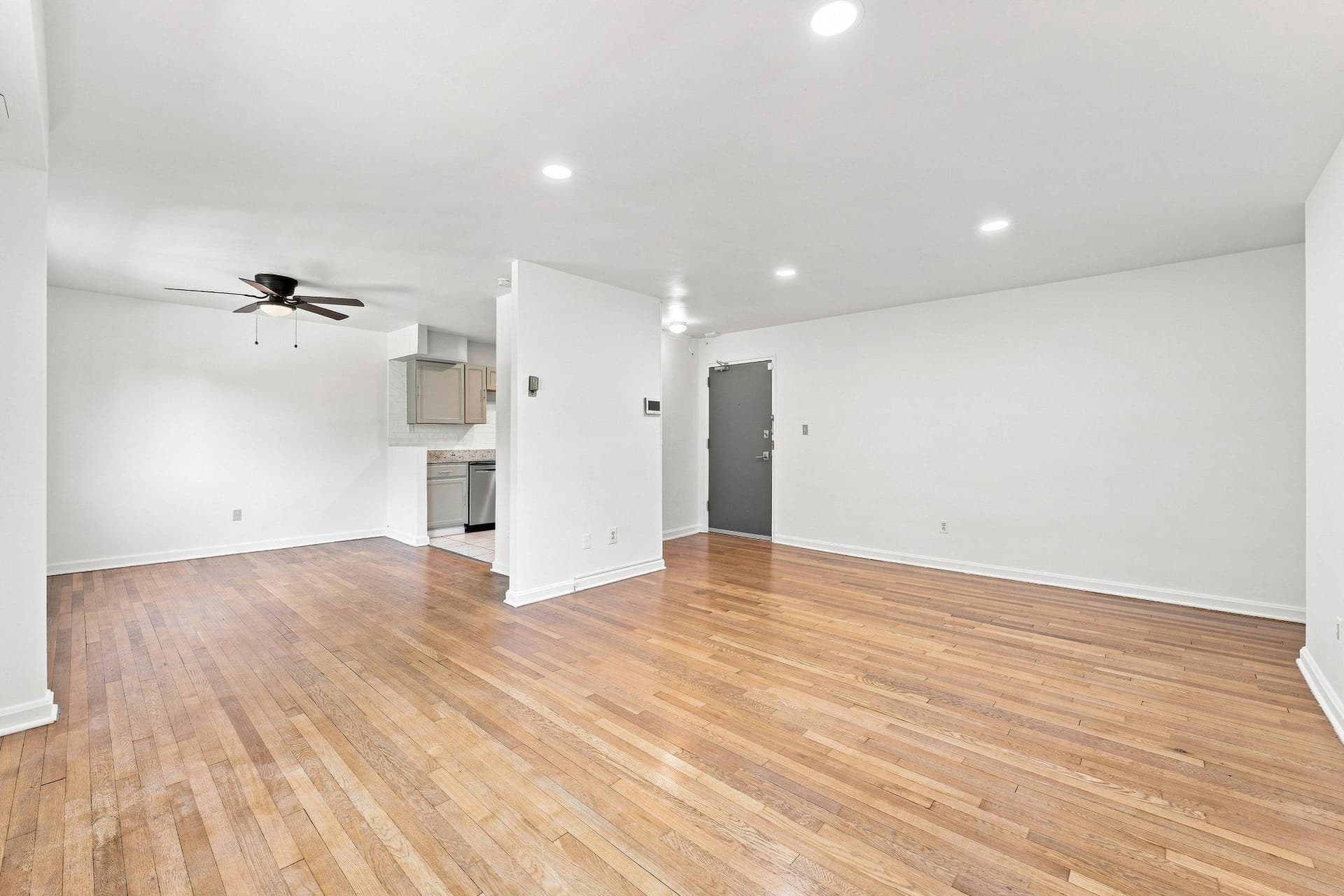 95 E Wayne Avenue #212, Silver Spring