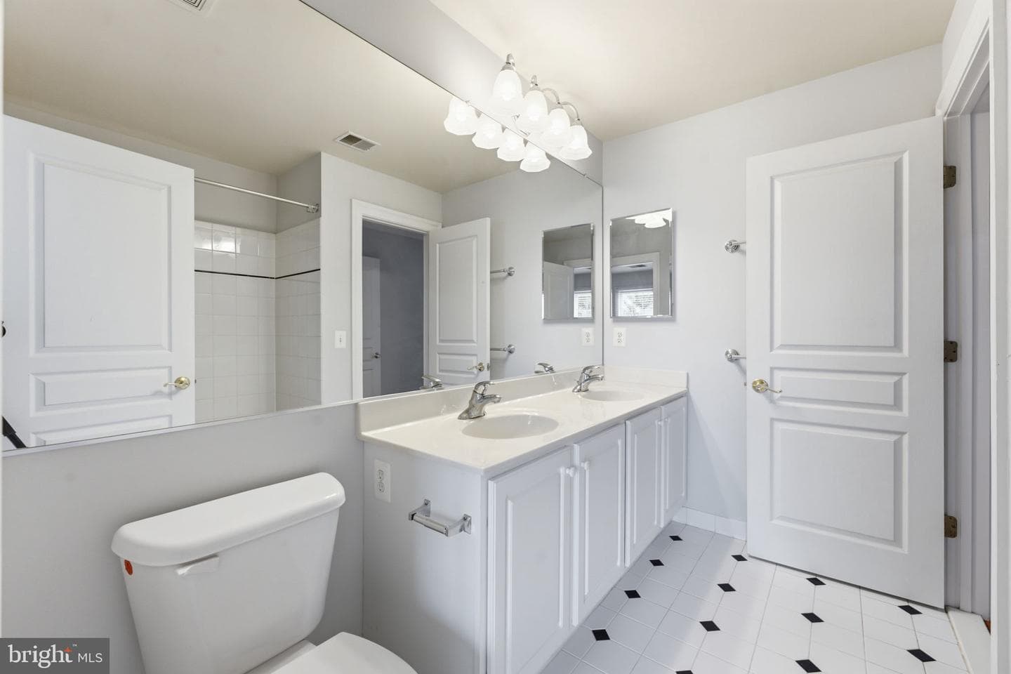 101 Jersey Lane photo 38
