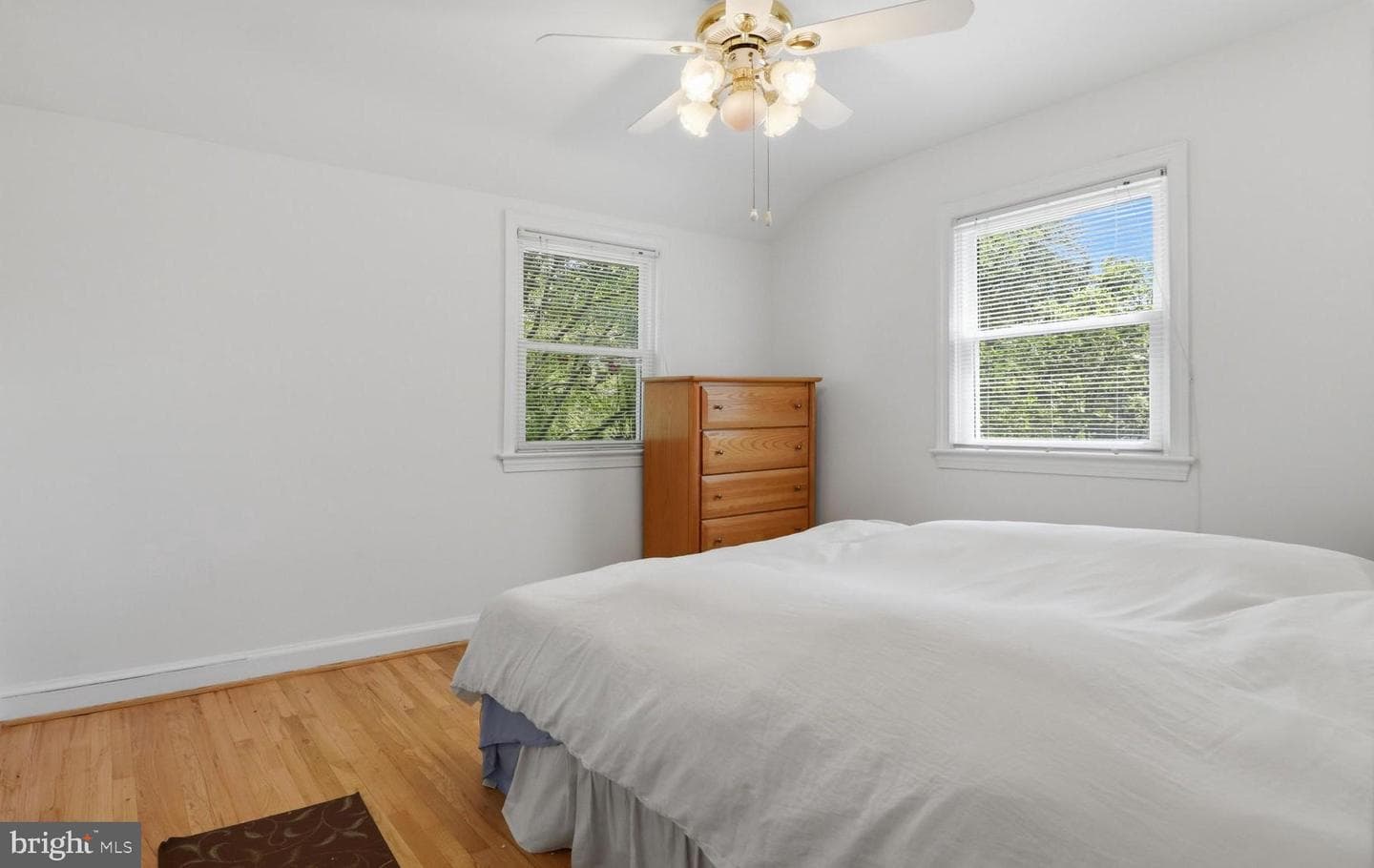 11708 Galt Avenue photo 18