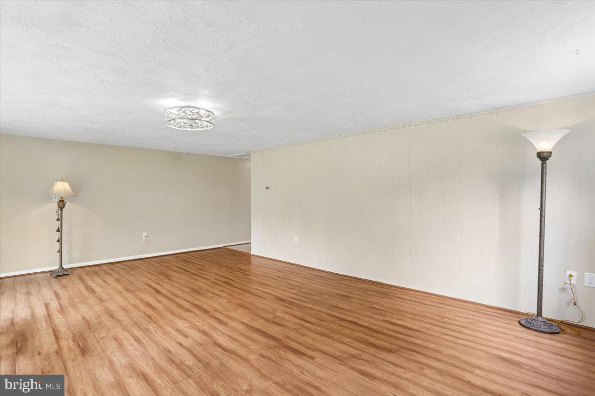 14811 Springfield Road photo 32