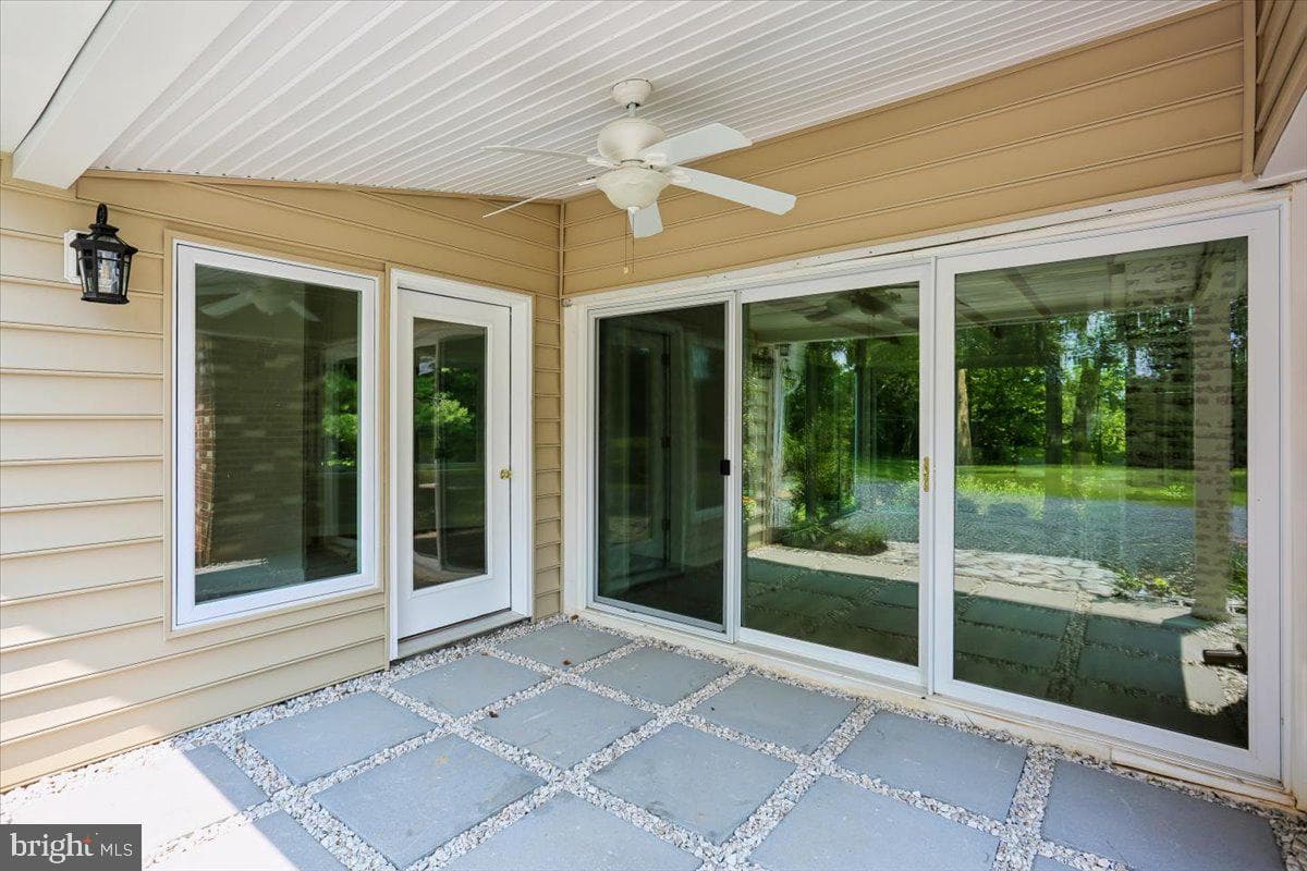 14811 Springfield Road photo 92