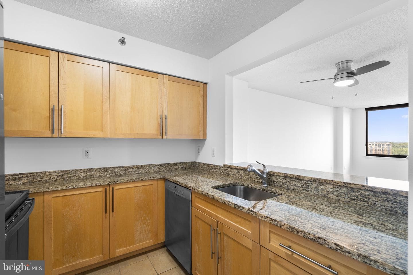 10101 Grosvenor Place #2013 photo 11