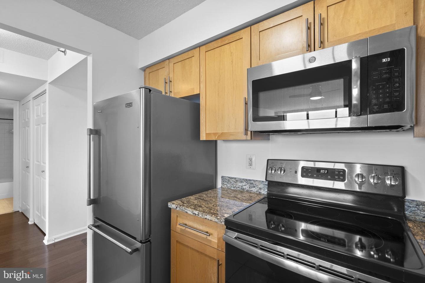 10101 Grosvenor Place #2013 photo 13