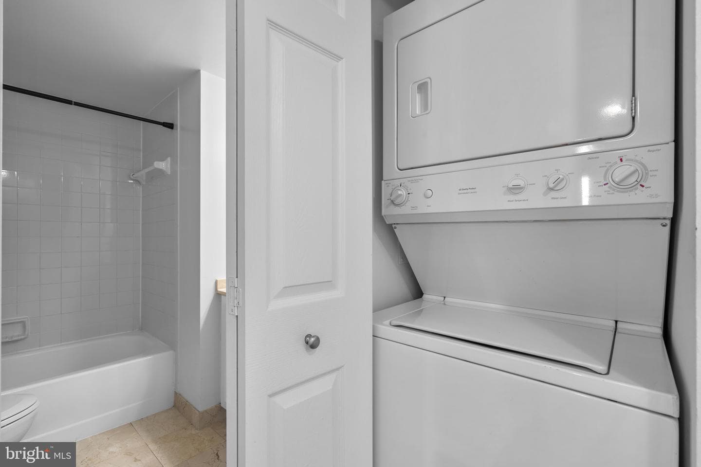 10101 Grosvenor Place #2013 photo 15