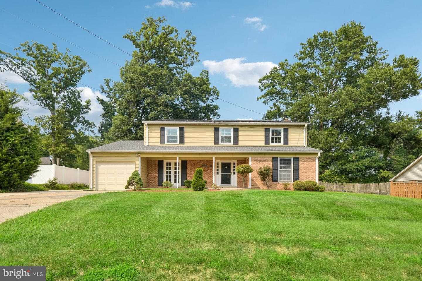 8839 Tuckerman Lane, Rockville