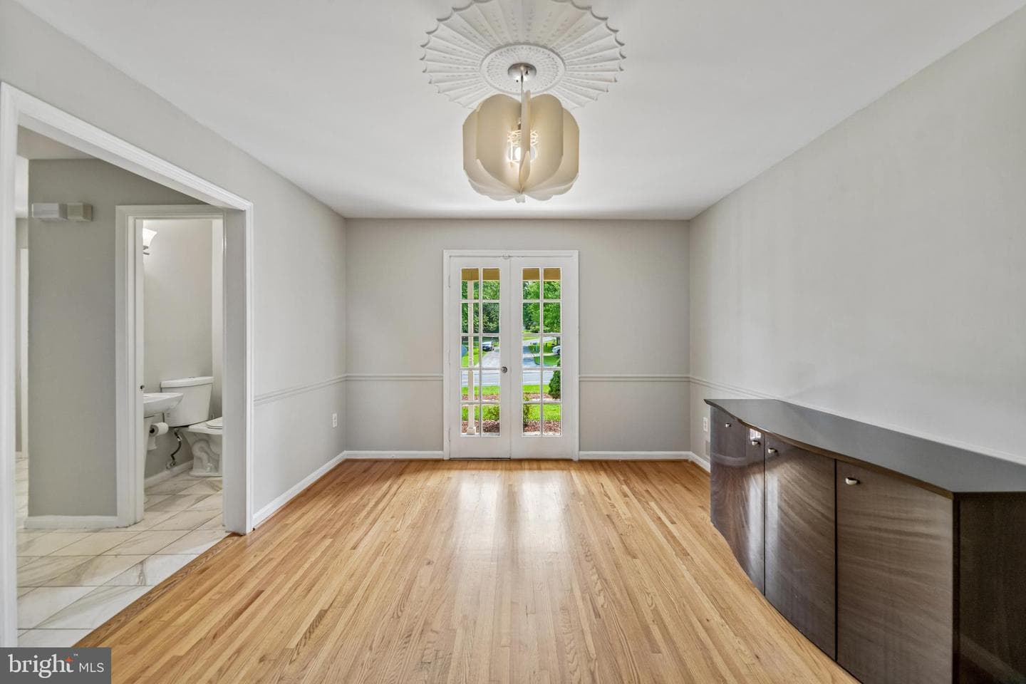 8839 Tuckerman Lane photo 17