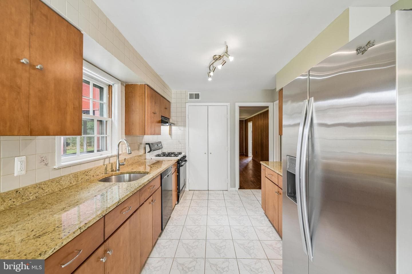 8839 Tuckerman Lane photo 28