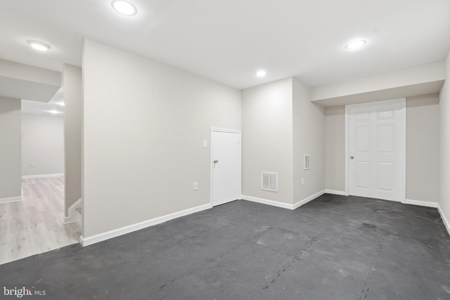 7804 Rydal Terrace photo 34