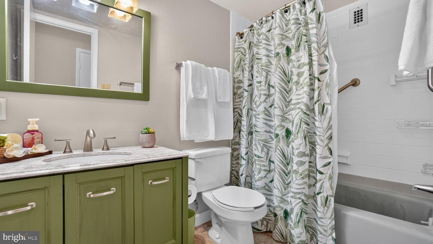 1121 University Boulevard W #613-B photo 22