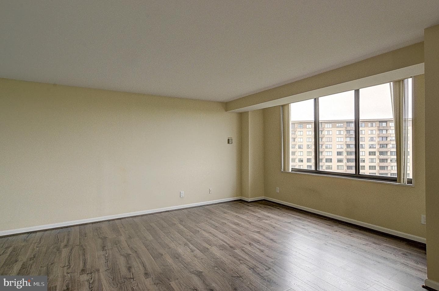 5225 Pooks Hill Road #1511n photo 3
