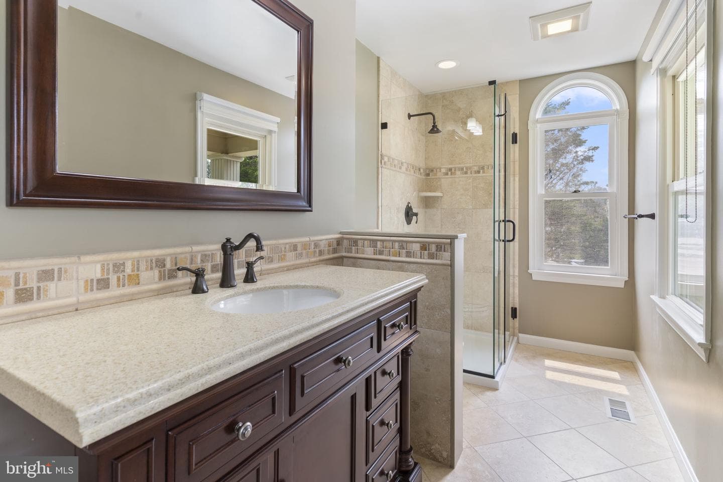 15541 Baileys Lane photo 29