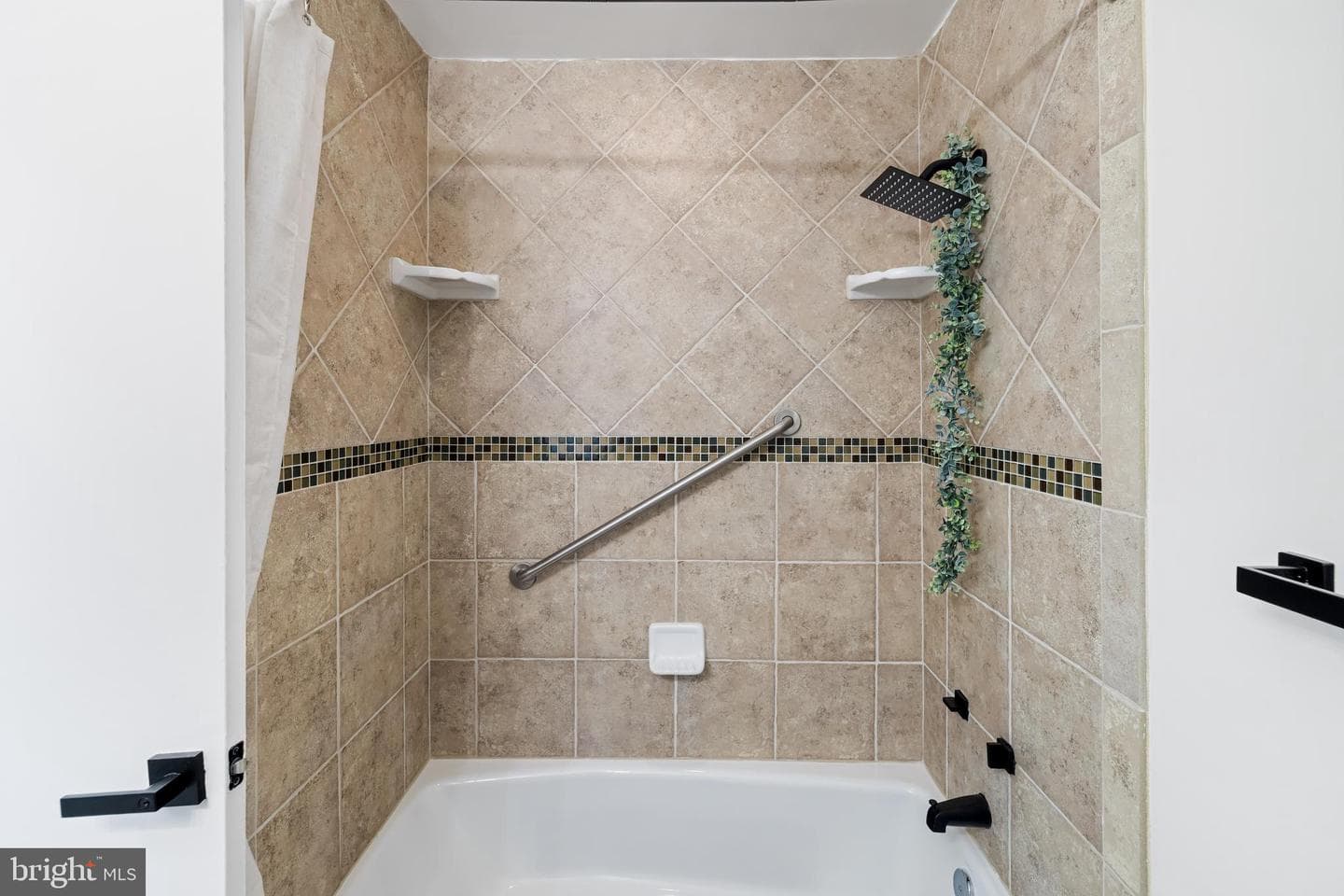 13219 Hathaway Drive photo 31