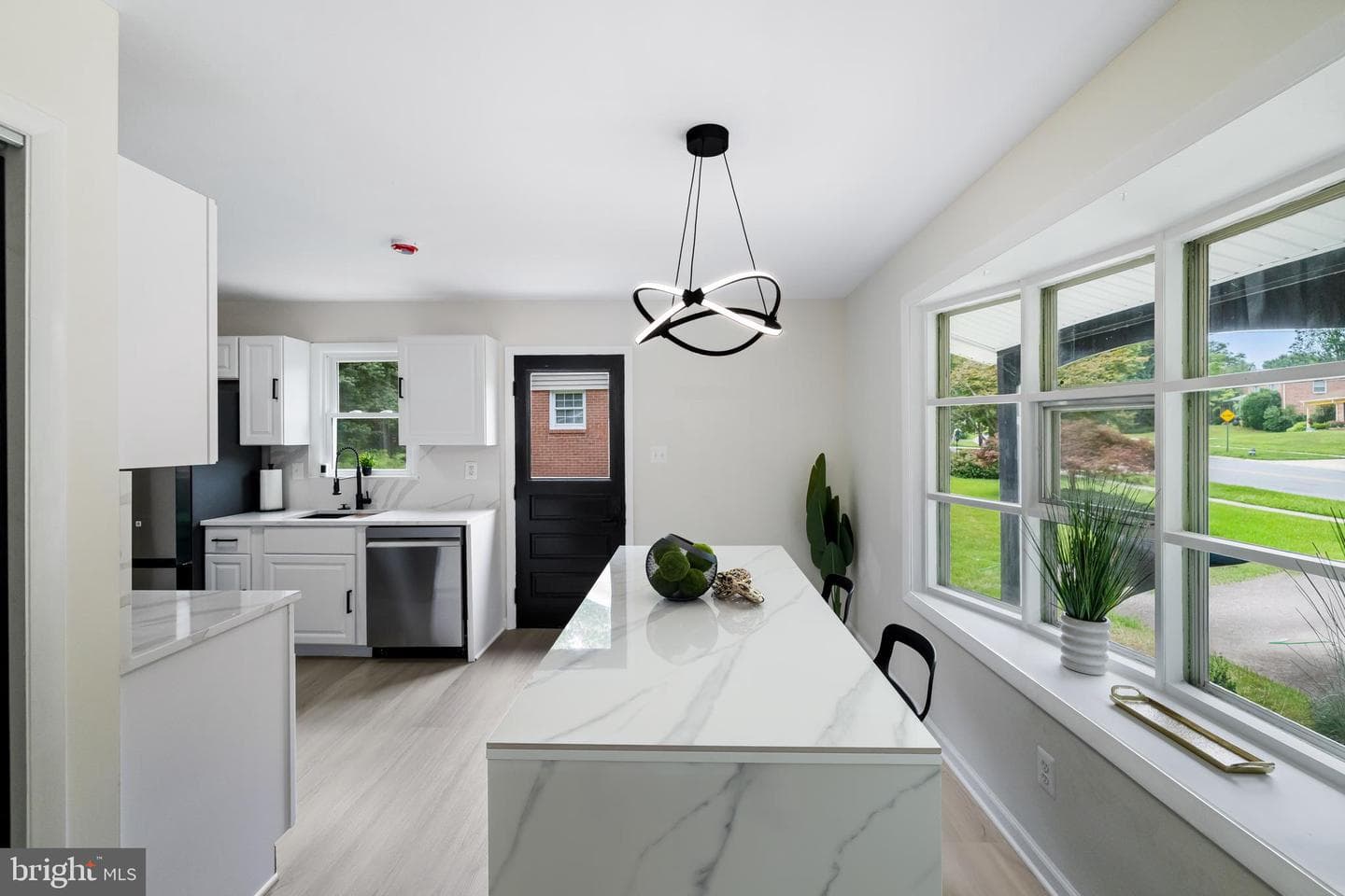 13219 Hathaway Drive photo 5