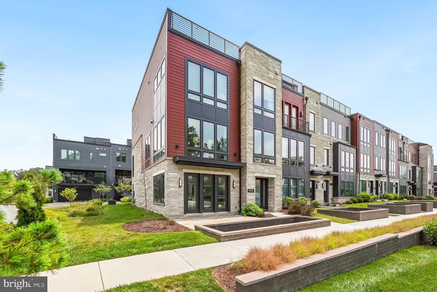 9775 Sanvitalia St, Bethesda