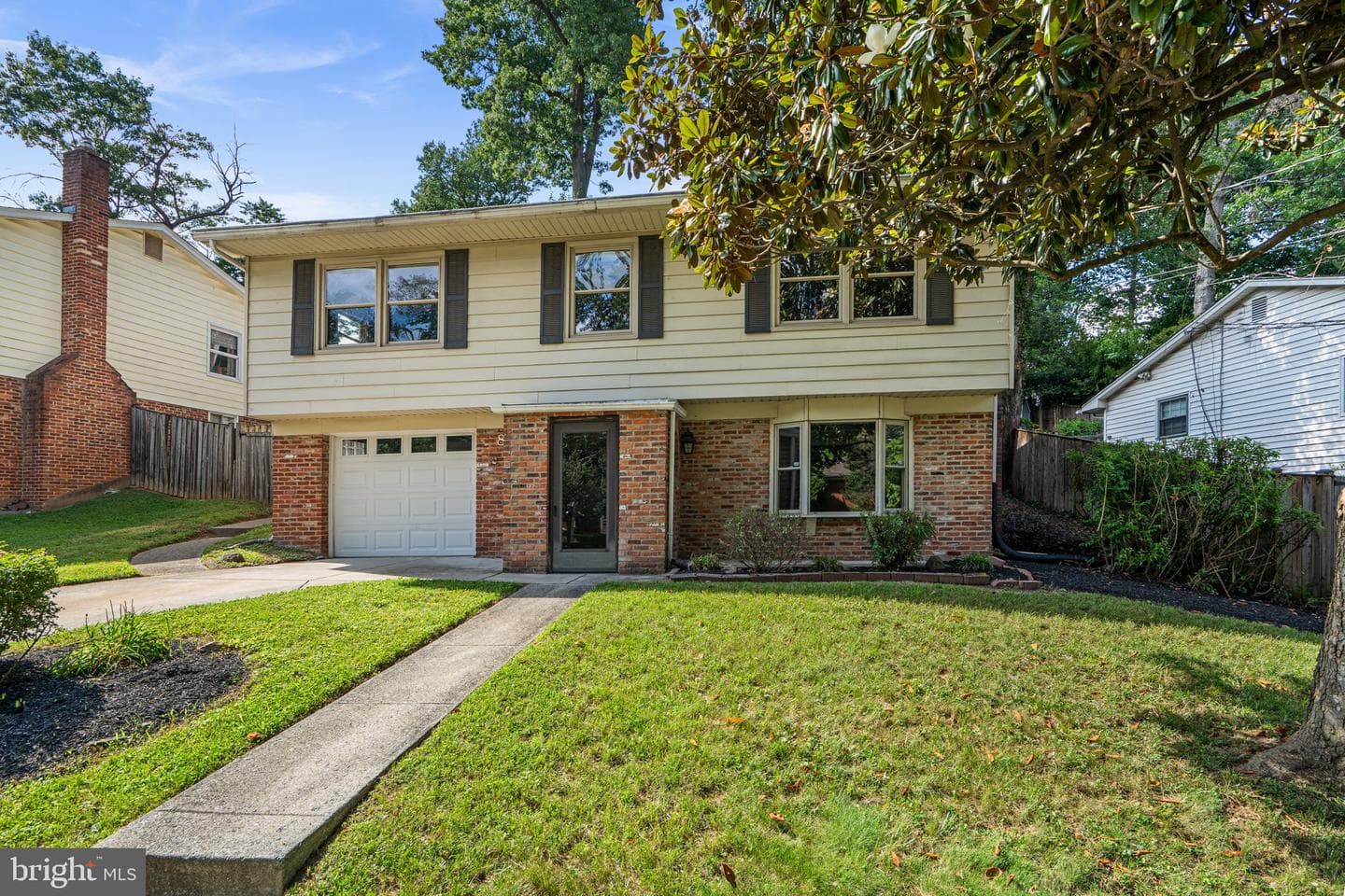 822 Loxford Terrace photo 40