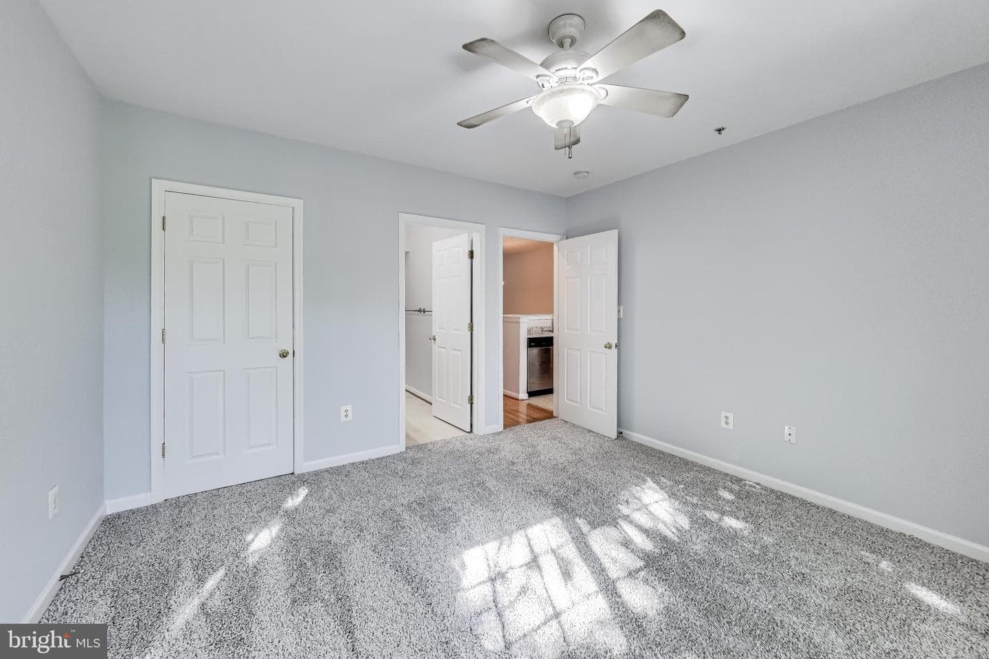 2022 University Boulevard W #11 photo 17