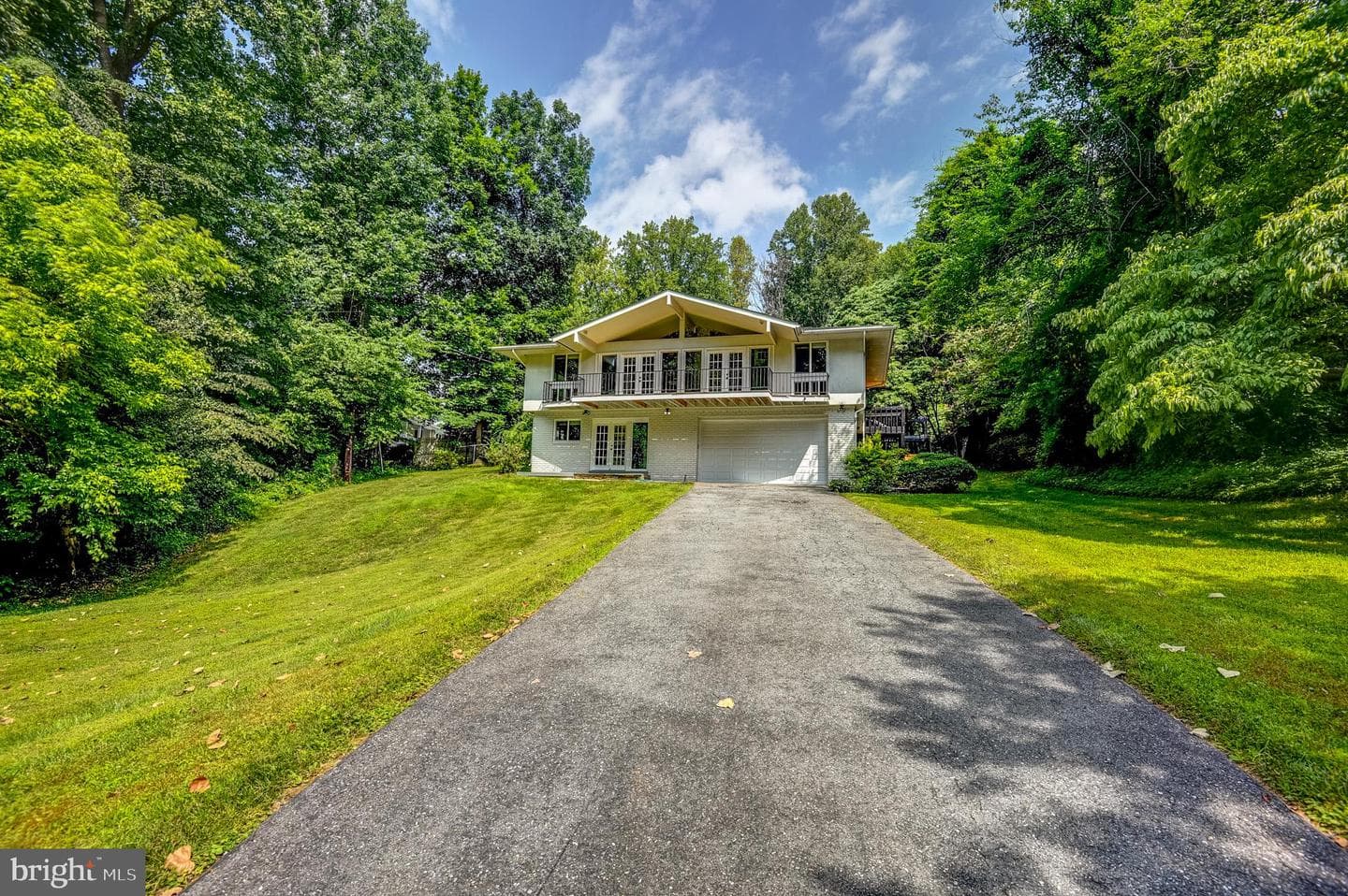 6900 Heatherhill Road, Bethesda