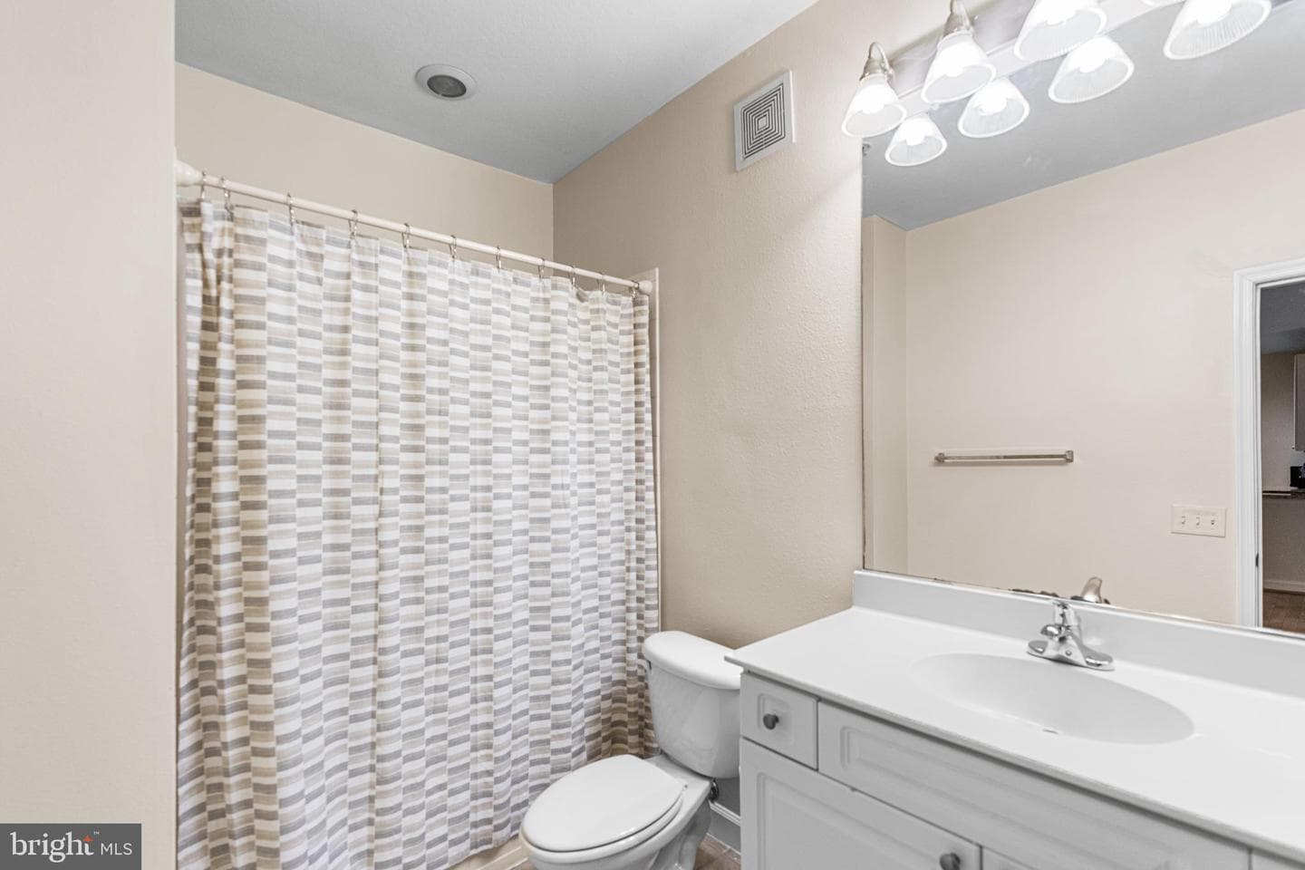 501 Hungerford Drive #134 photo 19