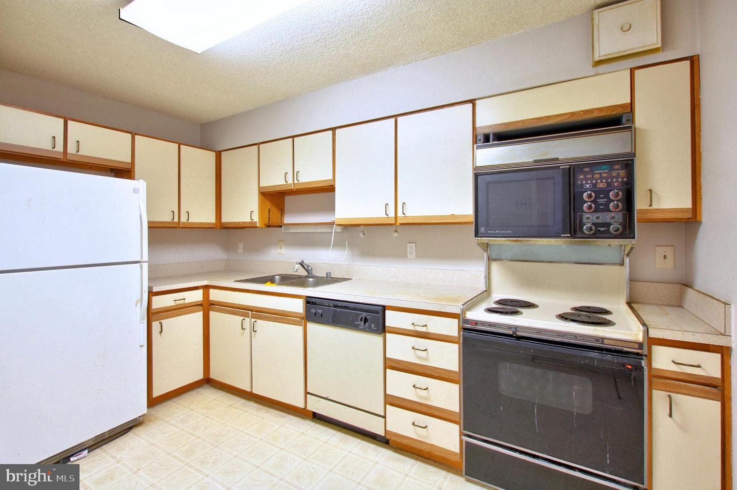 15107 Interlachen Drive #2-621 photo 16