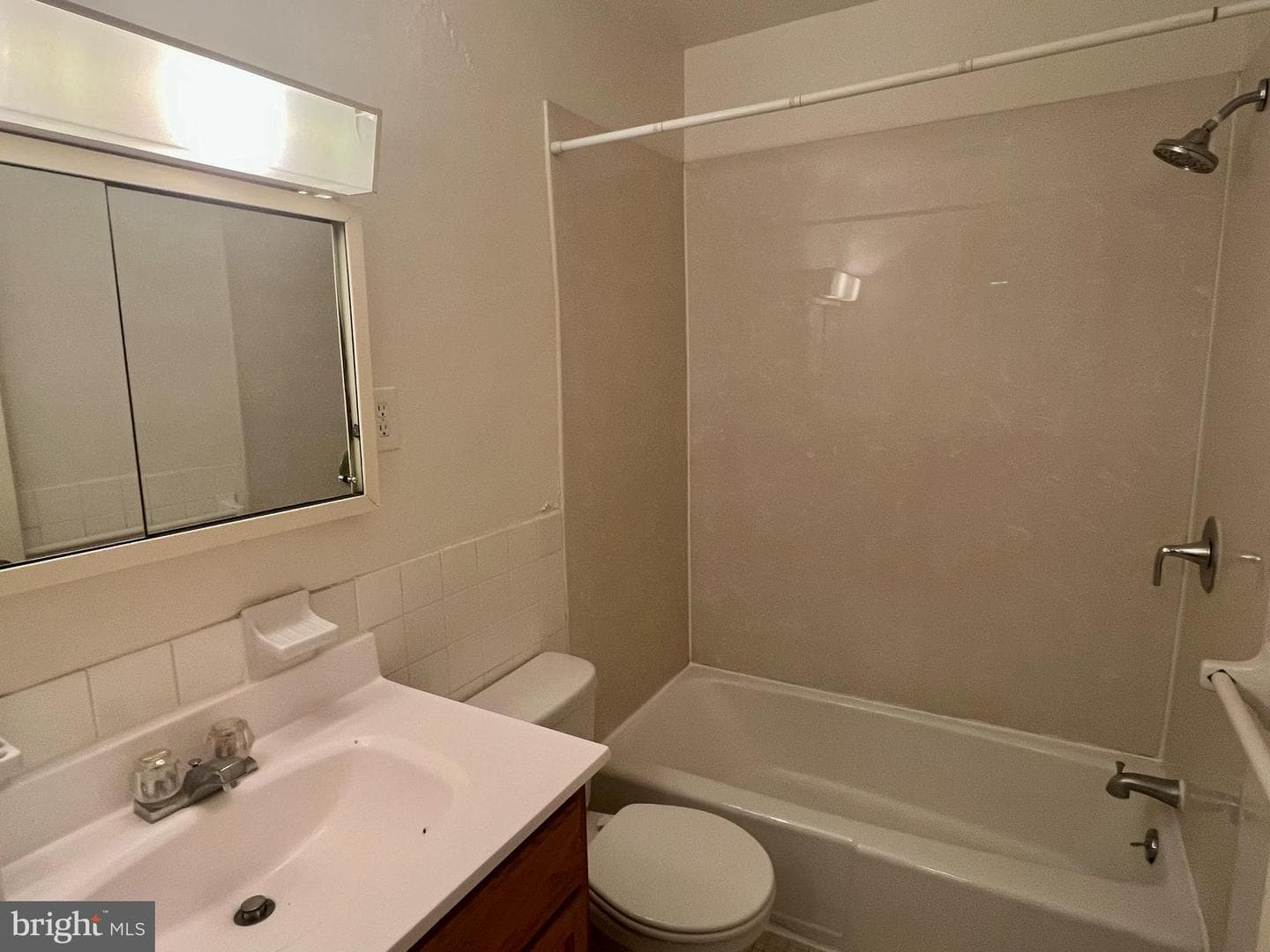 10625 Montrose Avenue #204 photo 10