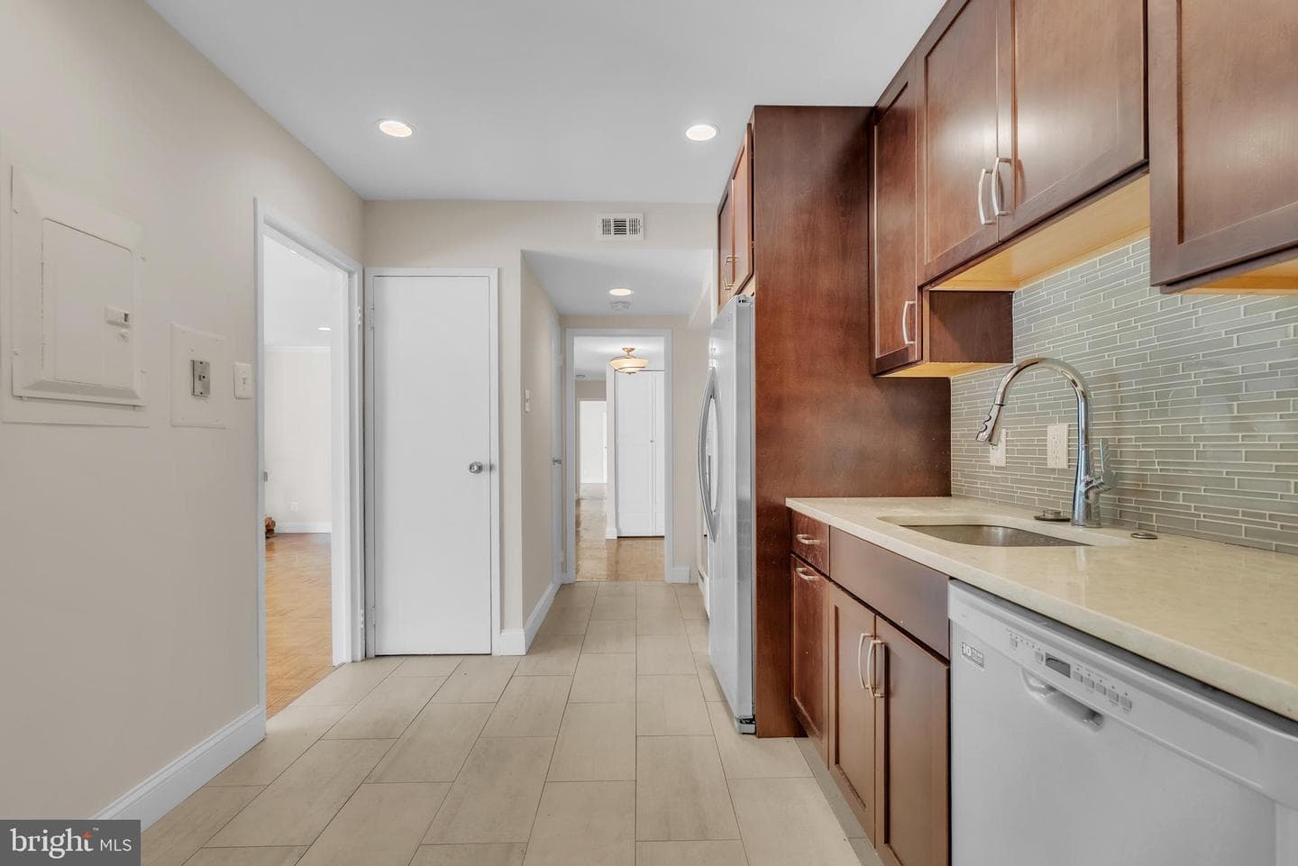 4924 Sentinel Drive #2-404 photo 11
