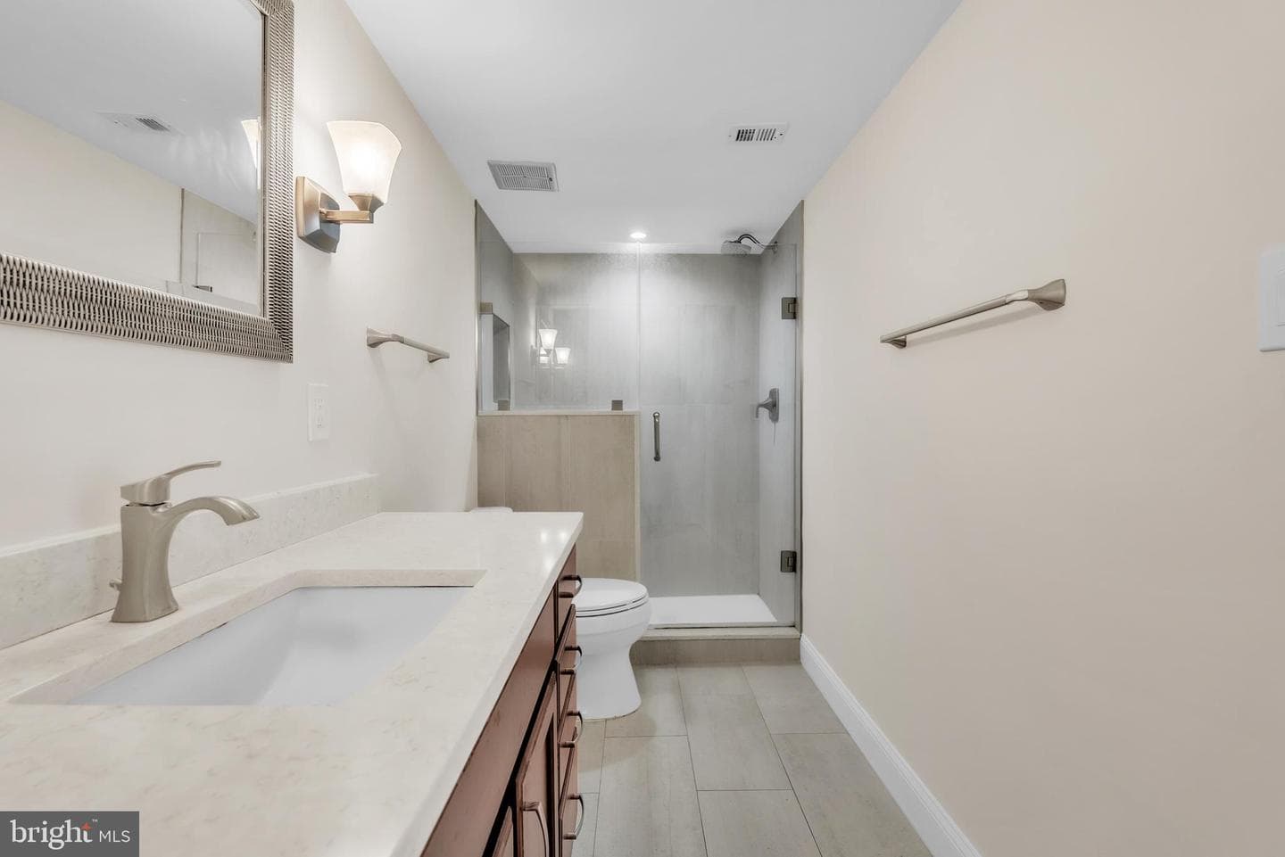 4924 Sentinel Drive #2-404 photo 19