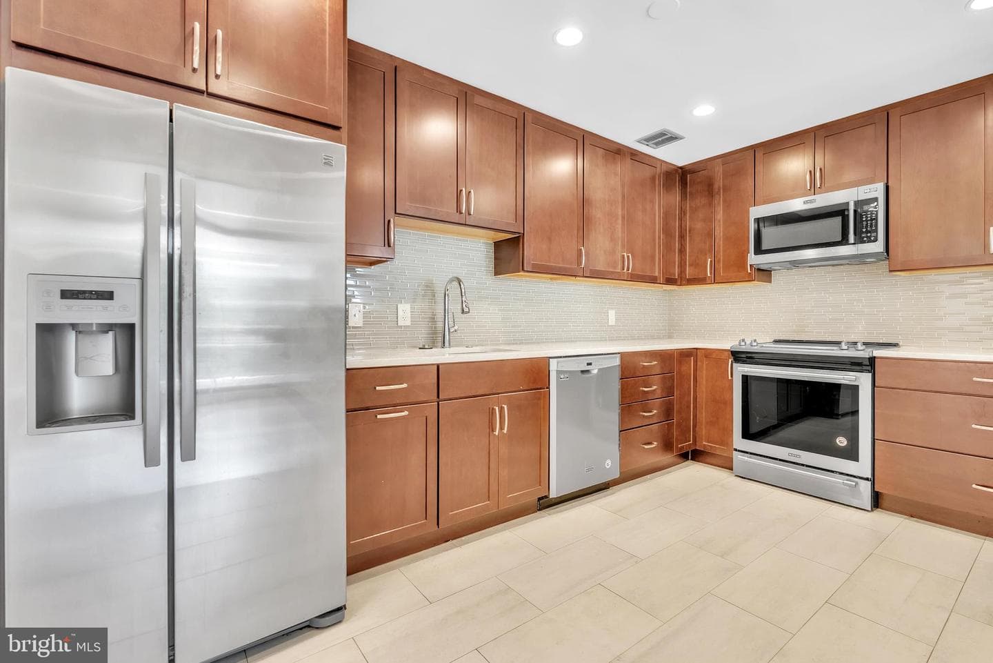 4924 Sentinel Drive #2-404 photo 9
