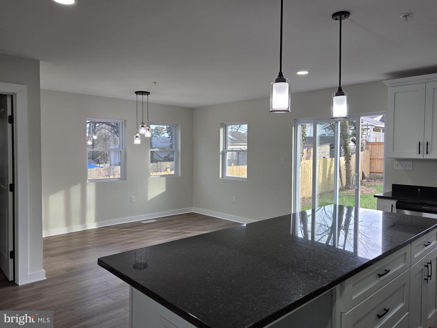4823 Lexington Avenue photo 8