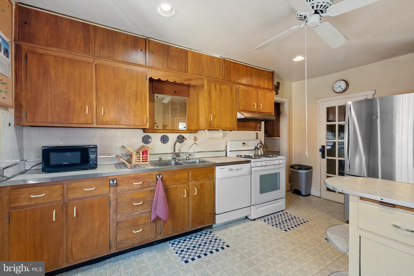 2200 Enterprise Road photo 11