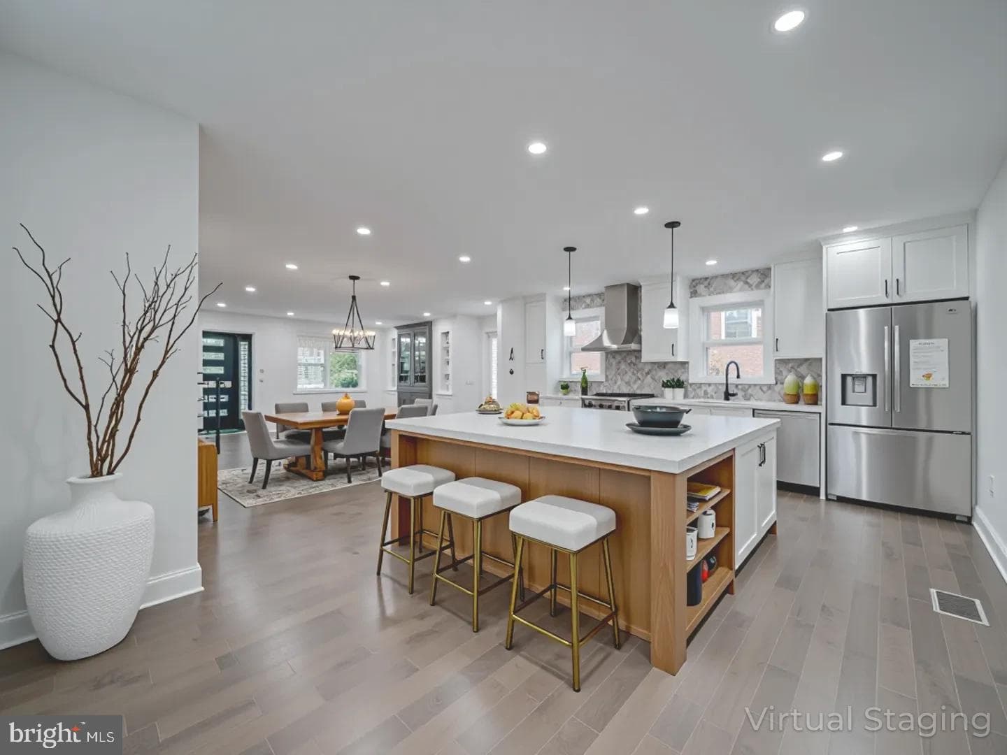3912 Livingston Street photo 12