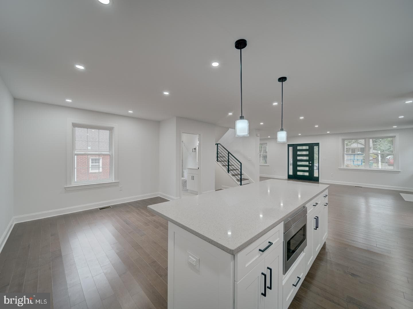 3912 Livingston Street photo 25