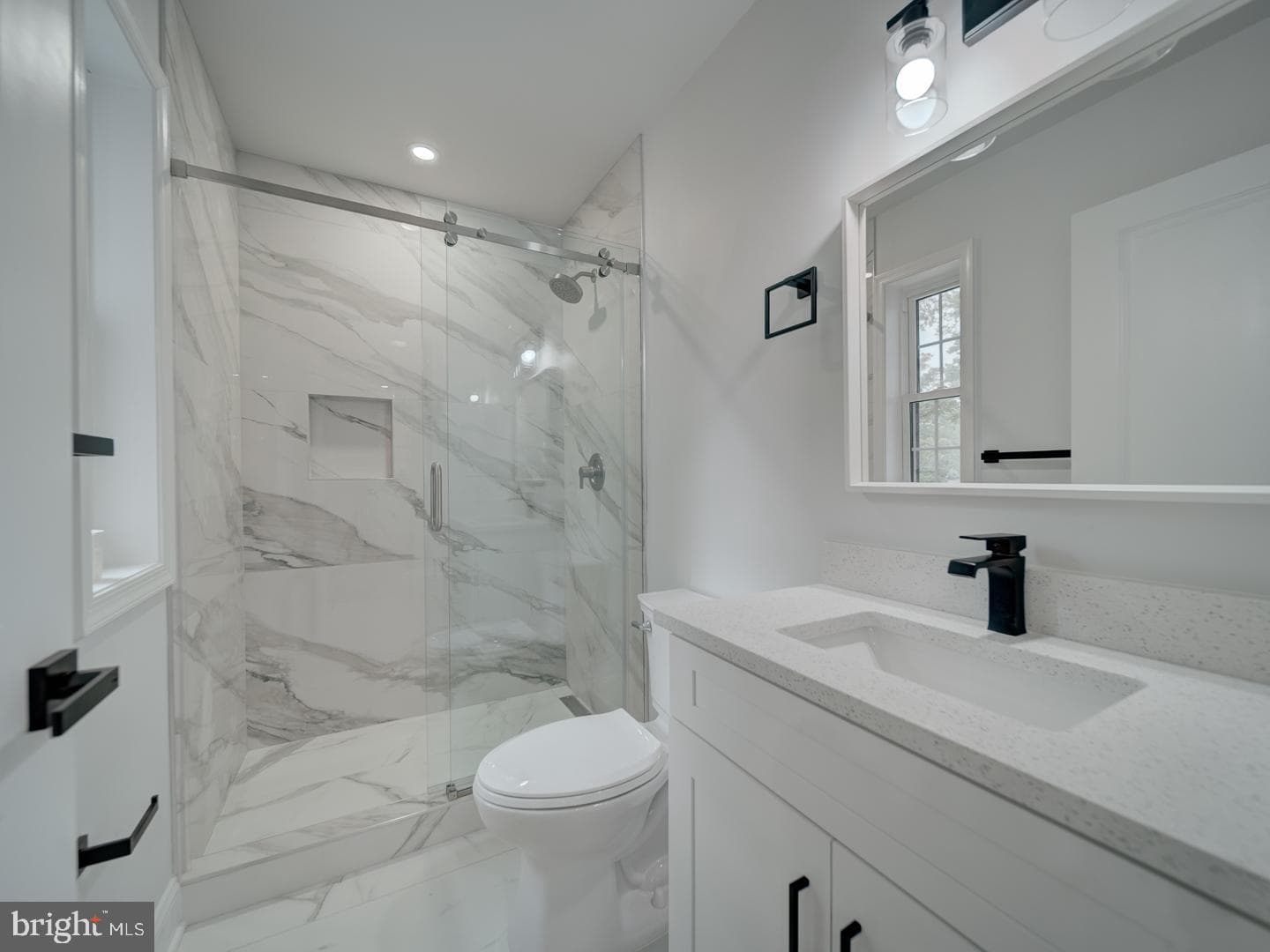 3912 Livingston Street photo 29