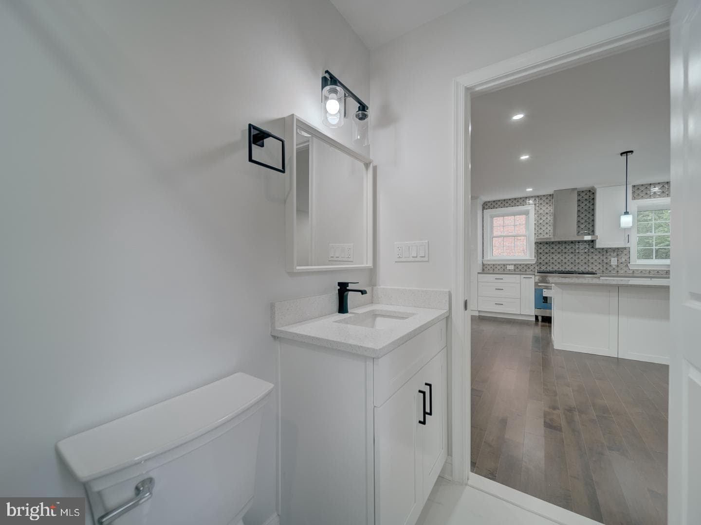 3912 Livingston Street photo 30