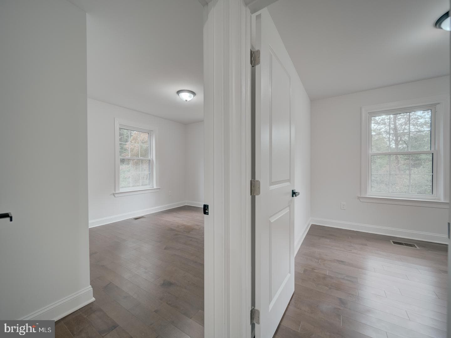 3912 Livingston Street photo 31