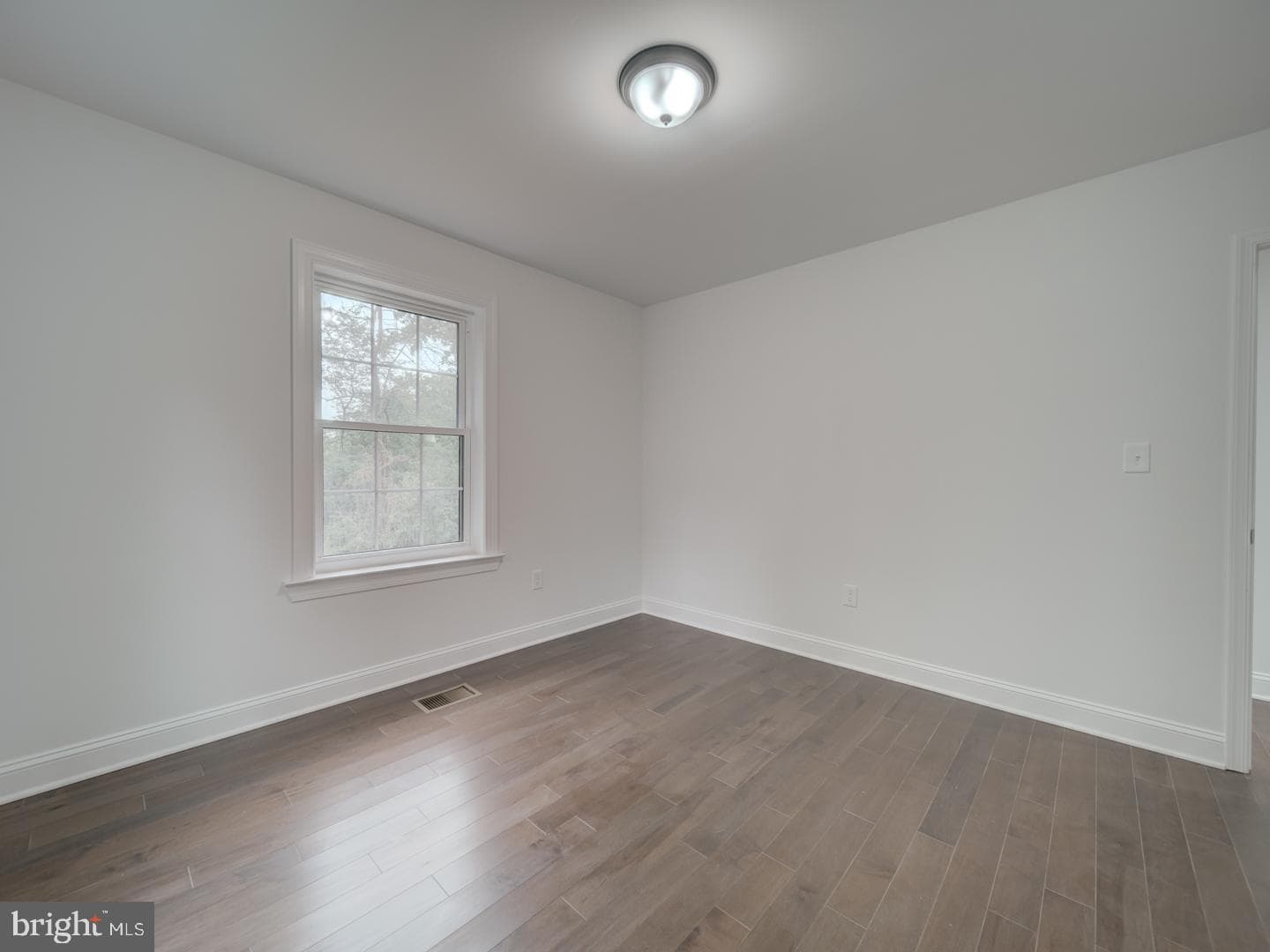 3912 Livingston Street photo 35