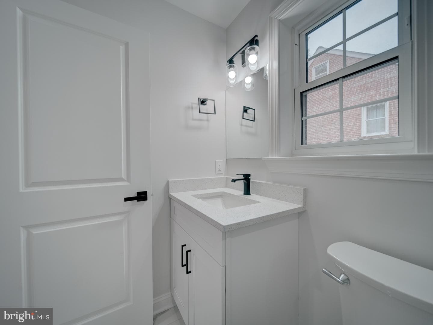 3912 Livingston Street photo 64
