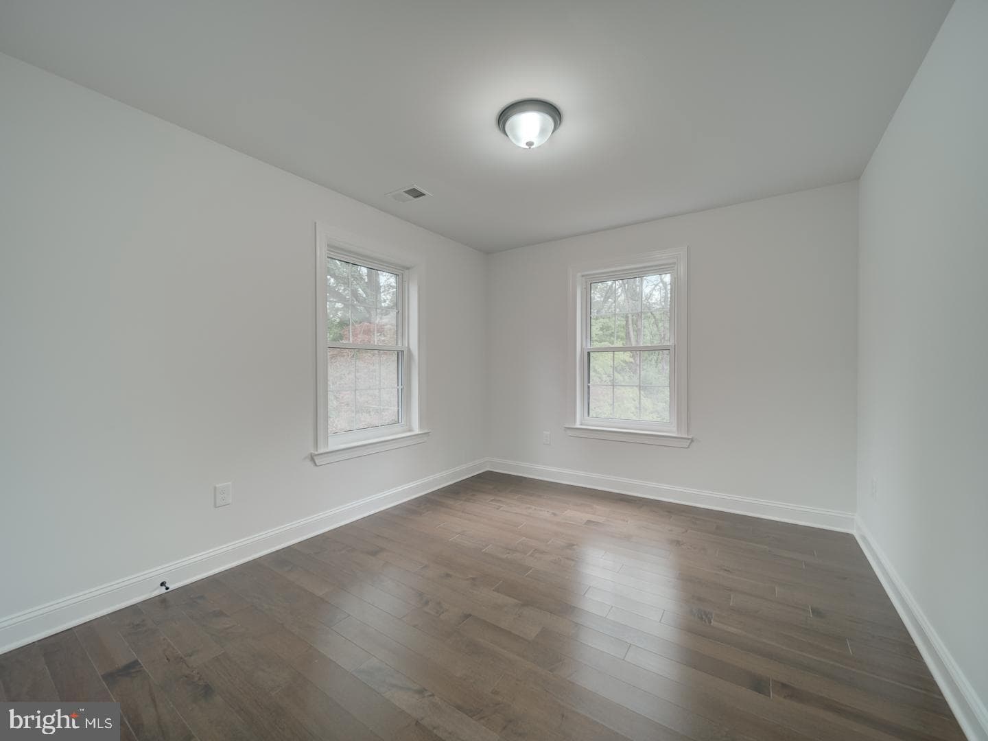 3912 Livingston Street photo 65