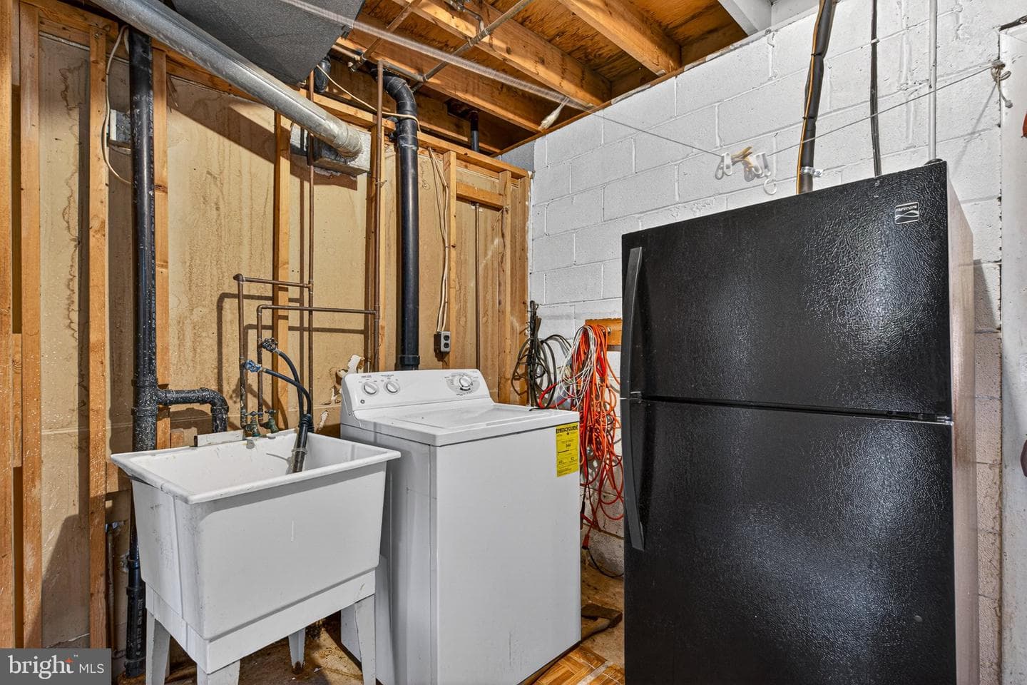 304 Cedarleaf Avenue photo 23