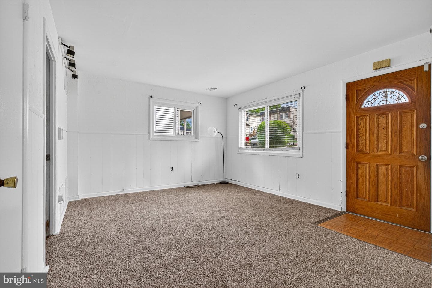 304 Cedarleaf Avenue photo 5