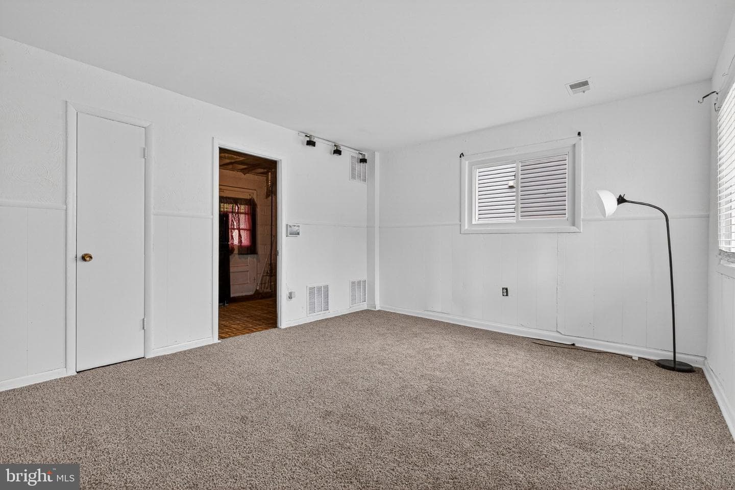 304 Cedarleaf Avenue photo 6
