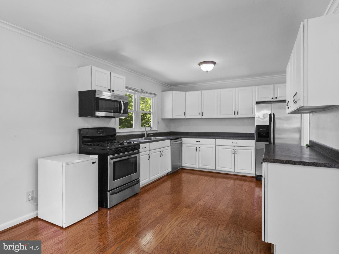10806 Javins Street photo 10