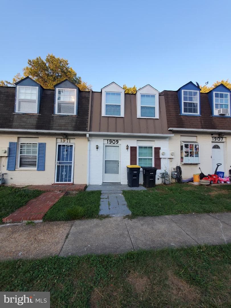 1909 Dutch Village Drive ##i-234, Hyattsville