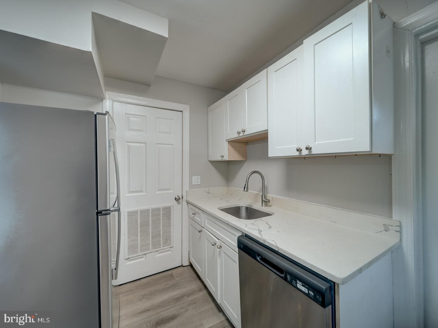 8001 Barlowe Road photo 15