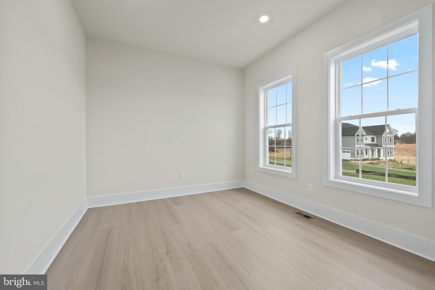 16503 Rolling Knolls Lane photo 8