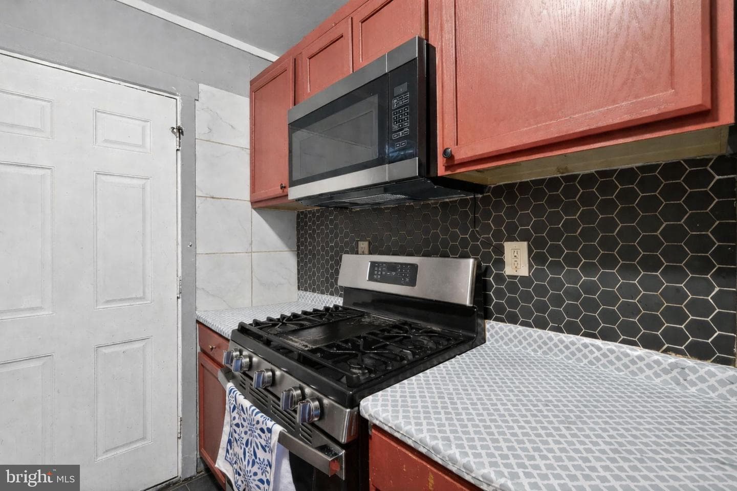 7805 Oxman Road photo 10