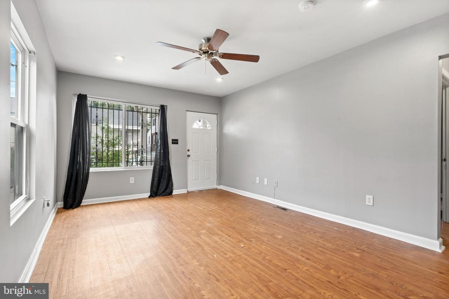 4203 Shell Street photo 4