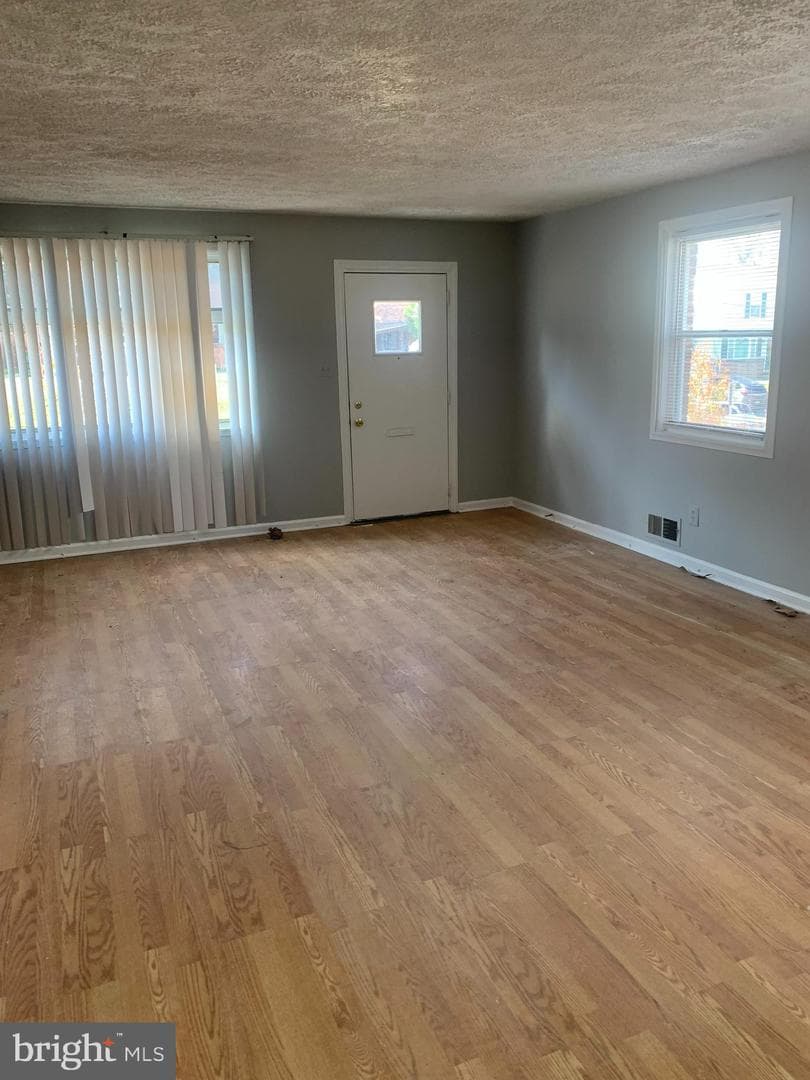 5513 59th Avenue photo 2